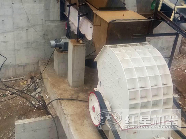 錘式制砂機(jī) 錘式制砂機(jī)
