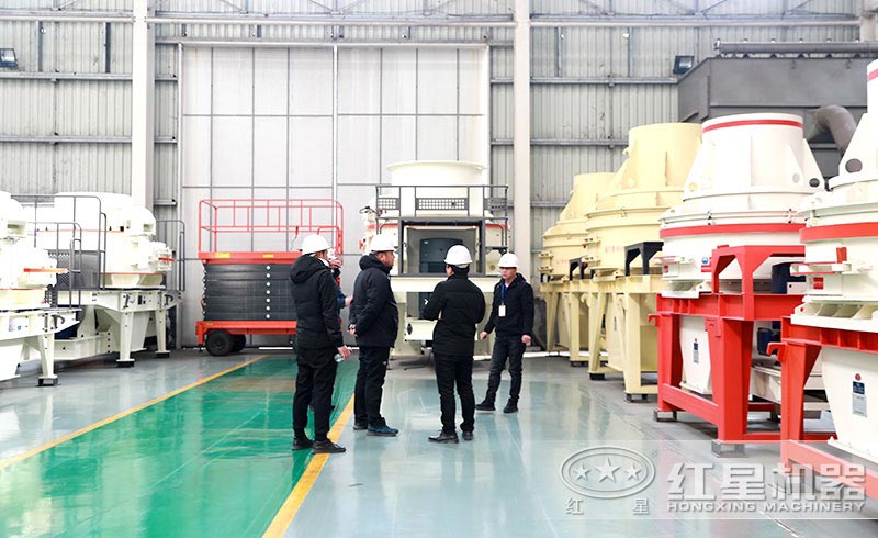 用戶來廠考察制砂機(jī)設(shè)備 用戶來廠考察制砂機(jī)設(shè)備