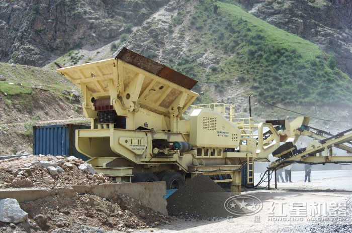 移動制砂機(jī)作業(yè)現(xiàn)場 移動制砂機(jī)作業(yè)現(xiàn)場