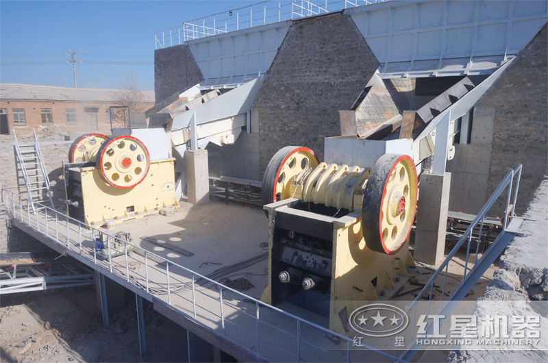 石料生產(chǎn)線現(xiàn)場實(shí)拍 石料生產(chǎn)線現(xiàn)場實(shí)拍