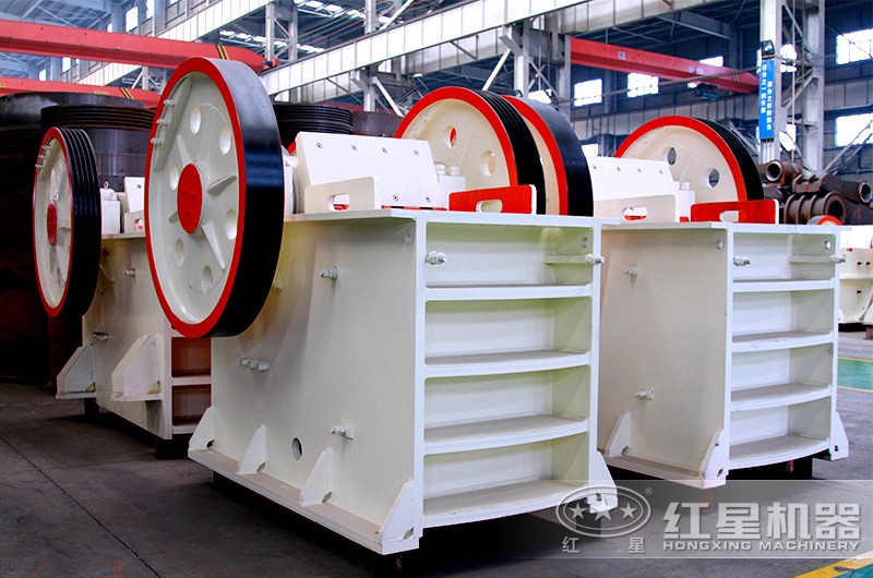 20萬方青石能打出多少石頭？有省錢的石頭破碎設(shè)備配置方案推薦嗎？