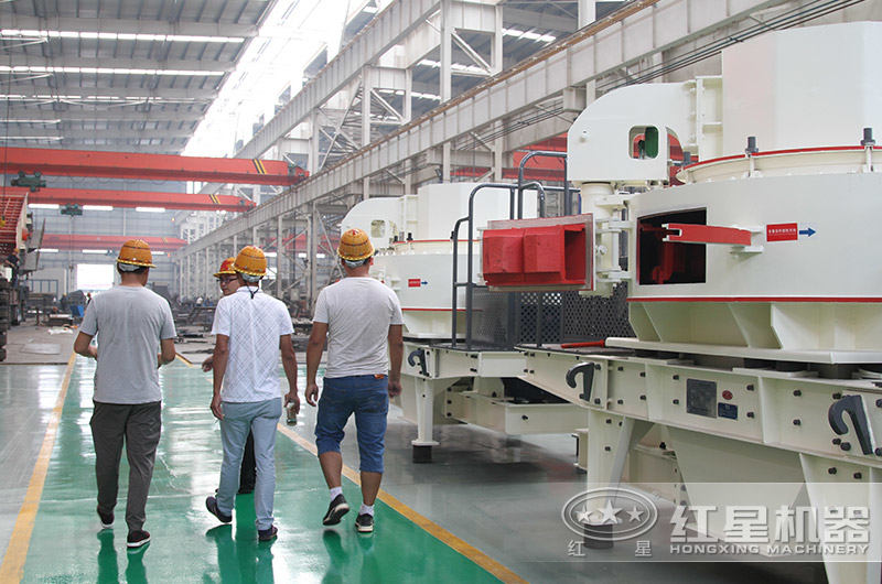 實地考察購機(jī)更安心 實地考察購機(jī)更安心