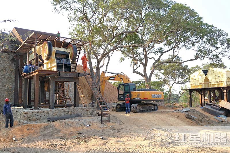 頁巖破碎、制砂海外生產現(xiàn)場搭建中