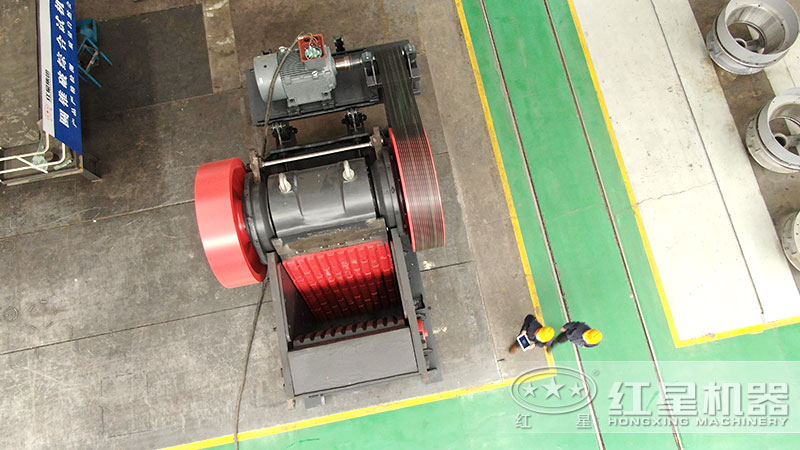 粗料破碎機一臺多少錢，每小時產量多少噸，有沒有現場視頻